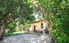 Small Villa Gerani