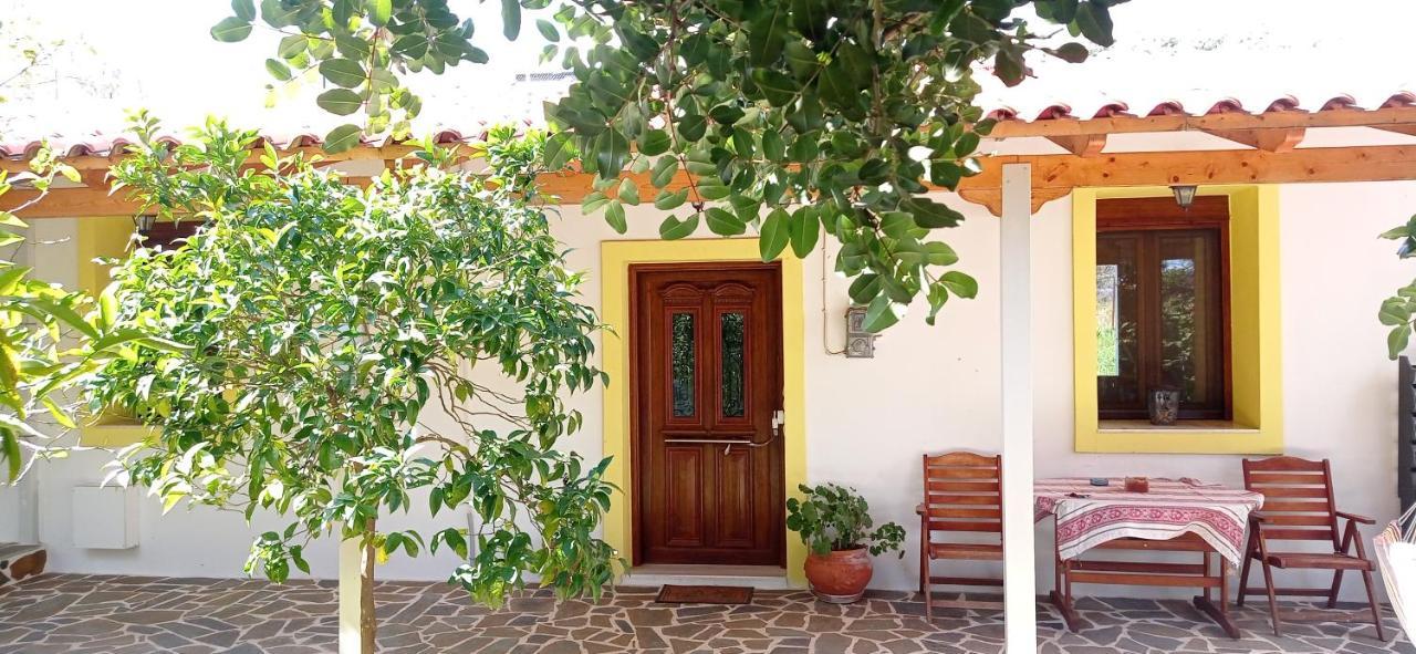 Small Villa Gerani Agios Vlasios  Exterior foto
